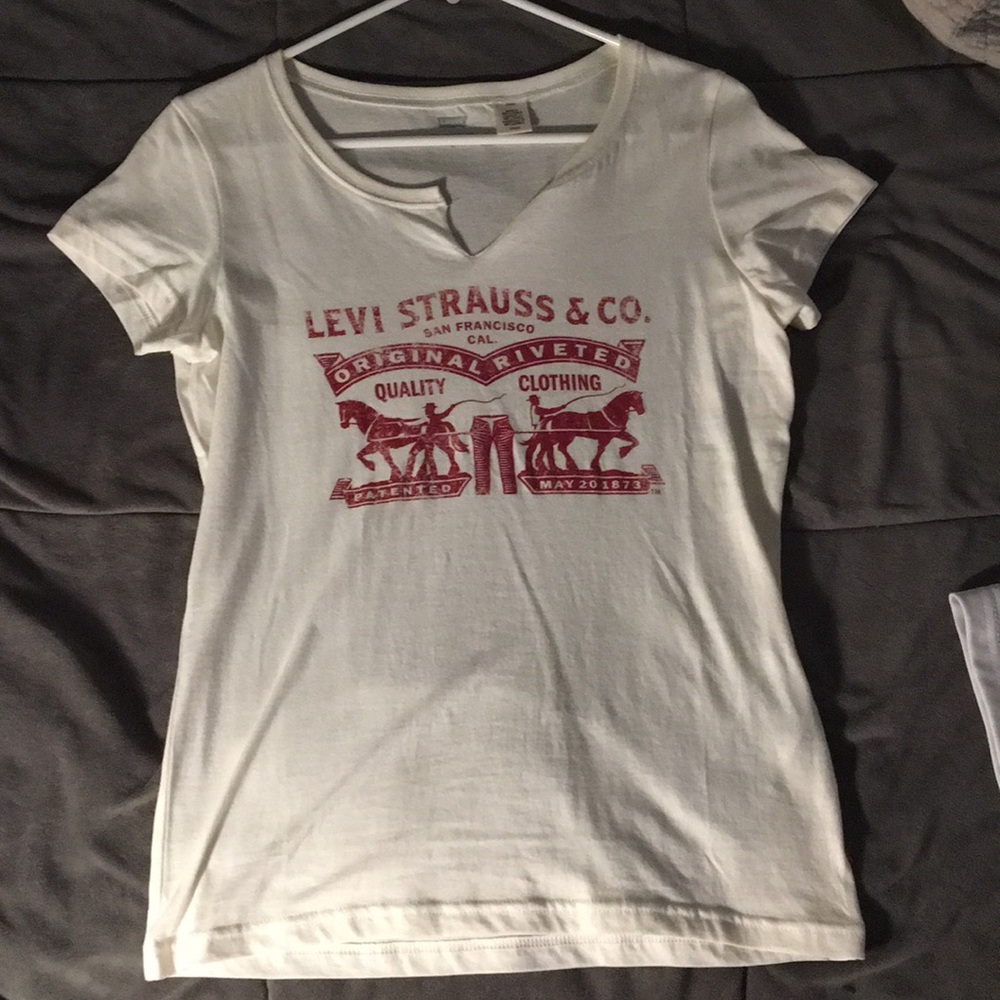 Levi’s Tee